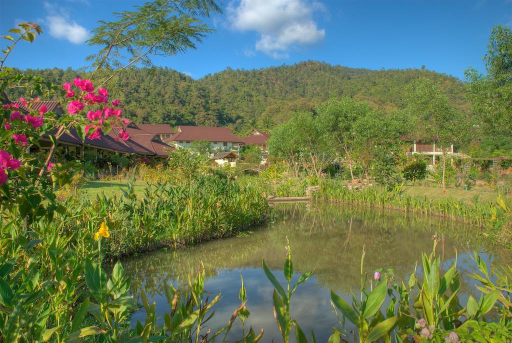 Maekok River Village Resort Mae Ai Exterior photo